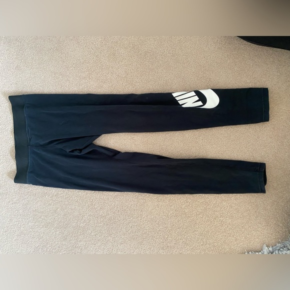 Nike leggings - Picture 2 of 3